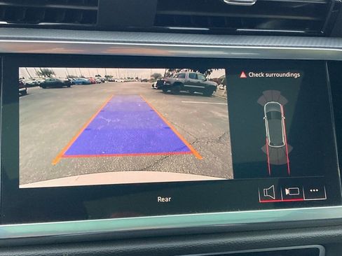 Used 2025 Audi Q3 2.0T Premium image 24