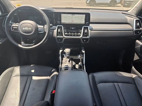 Used 2023 Kia Sorento SX AWD/4WD image 12