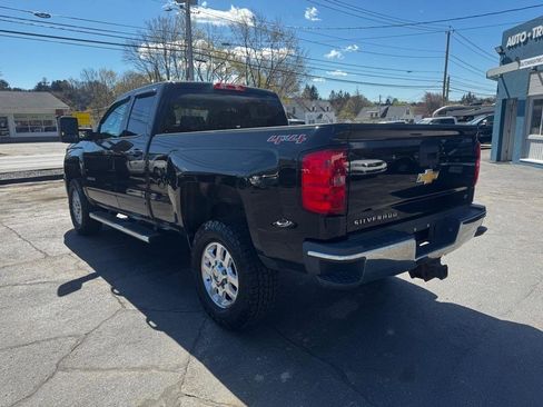 Used 2015 Chevrolet Silverado 2500 LT w/ LT Convenience Package AWD/4WD image 4