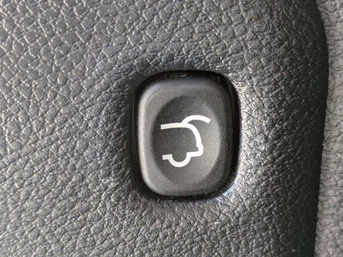 Used 2020 Dodge Durango R/T w/ Technology Group RWD image 13