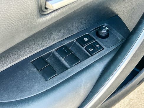 Used 2024 Toyota Corolla SE w/ SE Premium Package FWD image 26