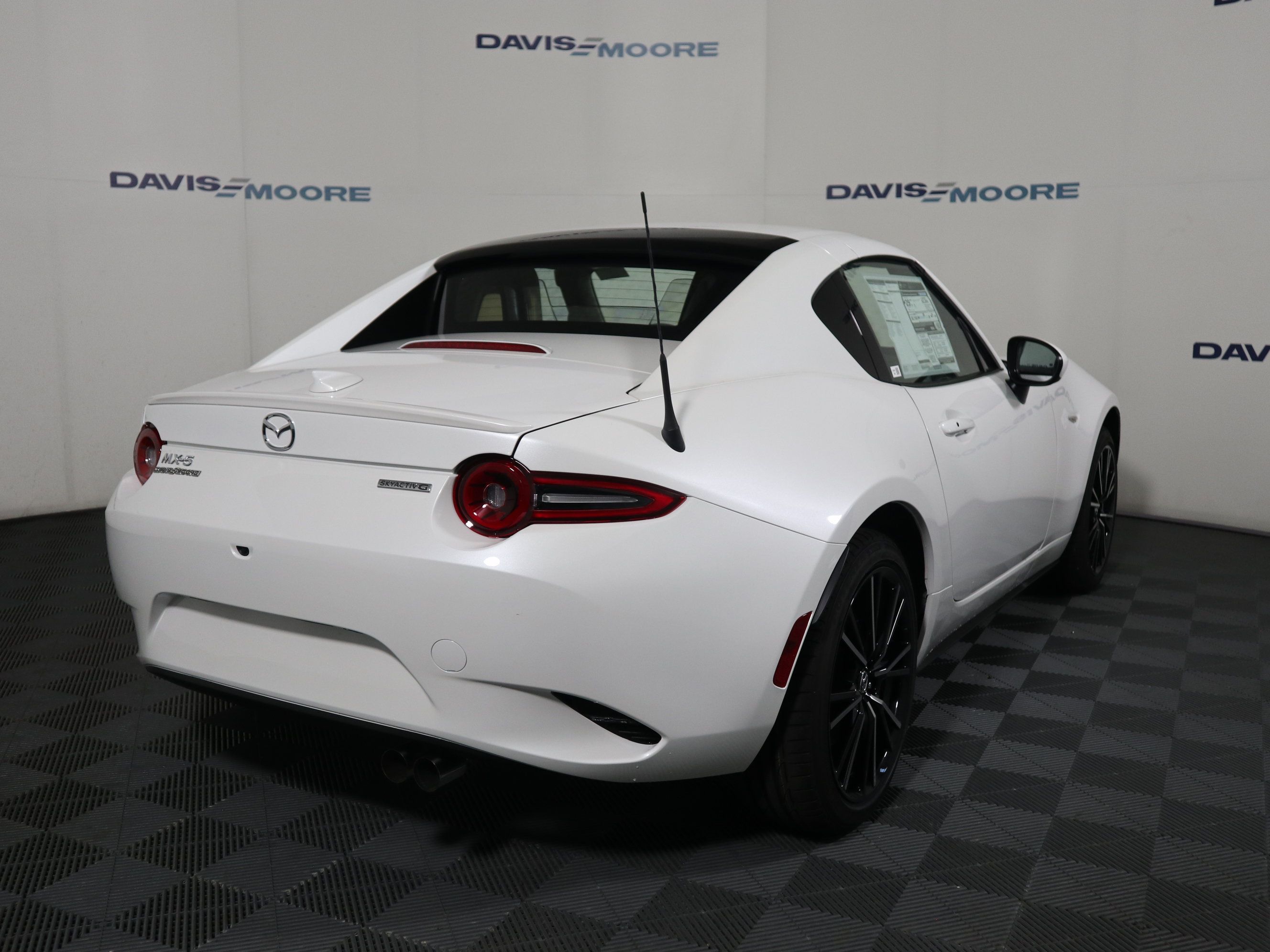 New 2026 MAZDA MX-5 Miata RF Grand Touring w/ Weather Package RWD image 4