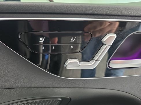 Used 2022 Mercedes-Benz C 300 Sedan image 11