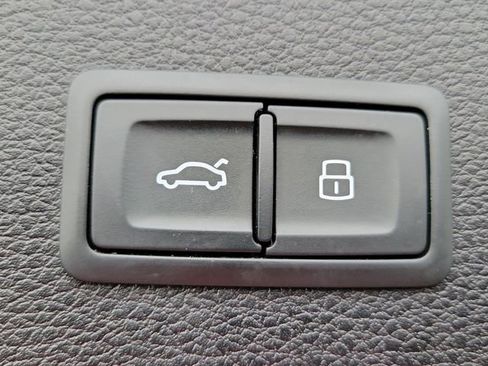 Used 2020 Audi Q5 2.0T Premium image 14