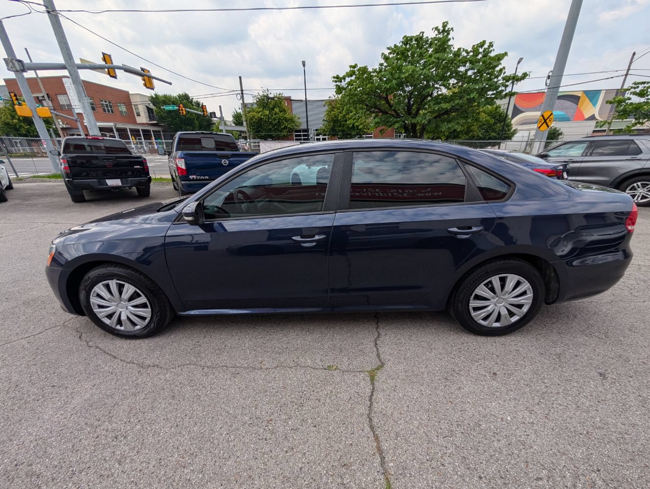 Used 2014 Volkswagen Passat 2.5 S FWD image 9