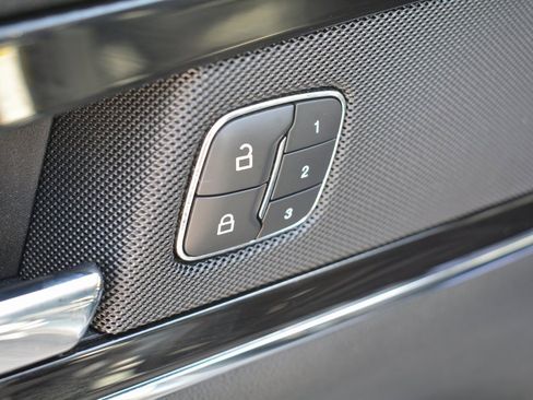 Used 2022 Lincoln Nautilus Reserve w/ Cargo Utility Package image 8