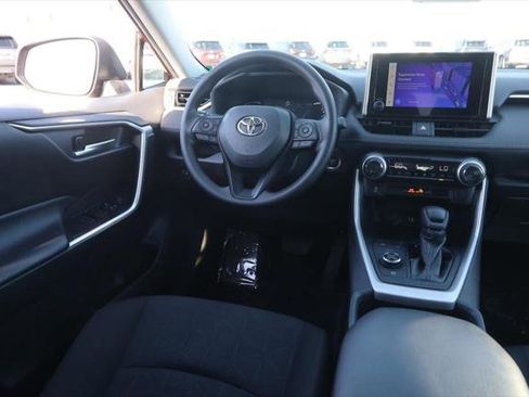 Certified 2025 Toyota RAV4 XLE image 21