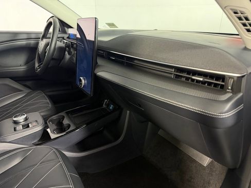 Used 2024 Ford Mustang Mach-E Select w/ Comfort Package Lite image 31