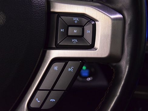 Used 2022 Ford F250 Platinum AWD/4WD image 21