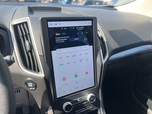 Certified 2024 Ford Edge SEL w/ Convenience Package image 12