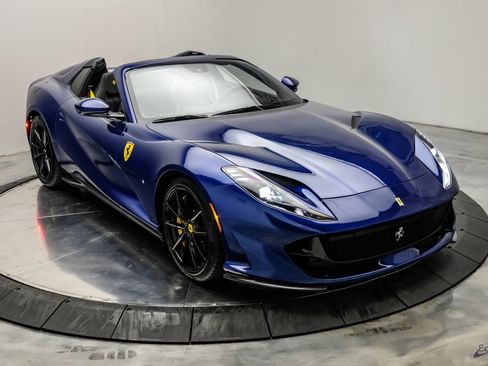 Used 2023 Ferrari 812 GTS RWD image 32