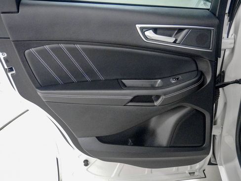Used 2024 Ford Edge ST w/ Equipment Group 401A AWD/4WD image 37