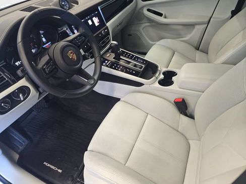 Used 2024 Porsche Macan Turbo AWD/4WD image 19