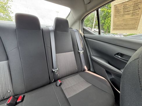 Used 2025 Nissan Sentra SV FWD image 36