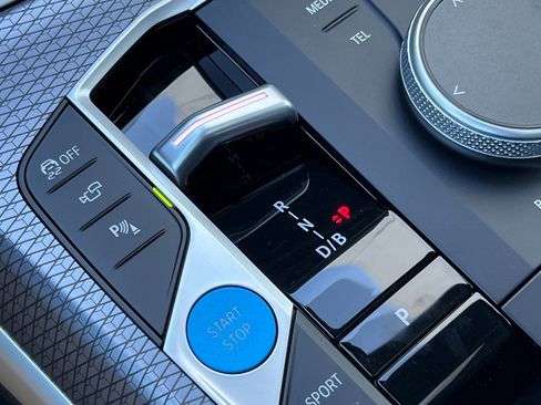 Used 2025 BMW i4 eDrive40 w/ Premium Package image 25