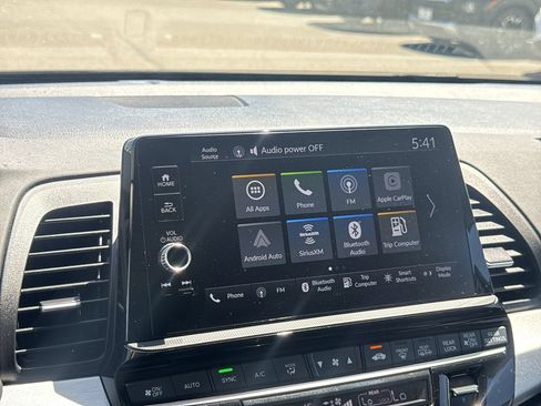 Used 2025 Honda Odyssey EX-L image 12