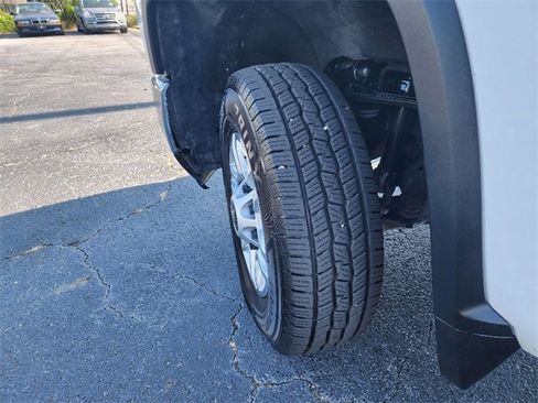 Used 2024 Chevrolet Silverado 2500 LT image 16