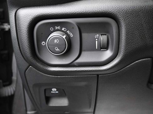 Used 2023 RAM 1500 Big Horn AWD/4WD image 10