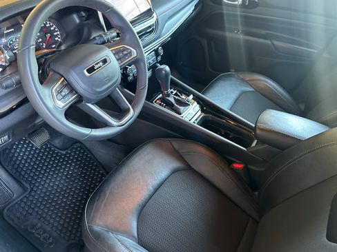 Used 2025 Jeep Compass Trailhawk AWD/4WD image 10