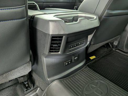 Used 2024 Toyota Tundra Platinum image 39