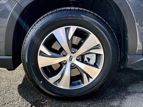 Certified 2025 Subaru Ascent Premium image 16