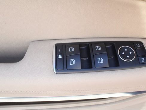 Used 2013 Mercedes-Benz E 350 Cabriolet image 33