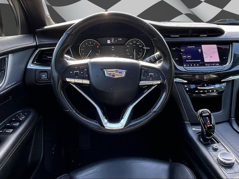 Used 2023 Cadillac XT6 Premium Luxury AWD/4WD image 5
