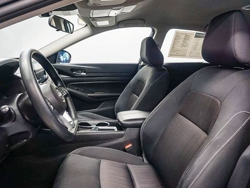 Used 2024 Nissan Altima 2.5 SV image 18