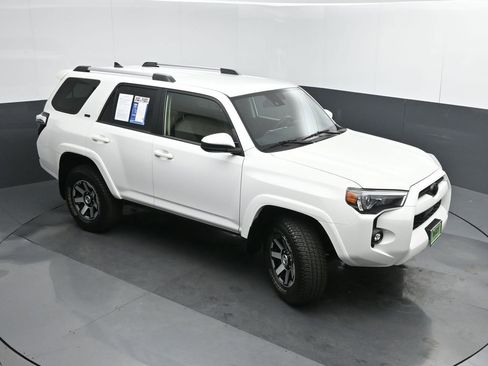 Used 2021 Toyota 4Runner SR5 image 41