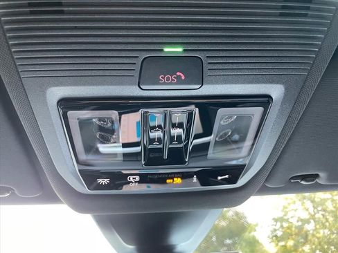 New 2026 Volkswagen Atlas Cross Sport SEL R-Line image 10