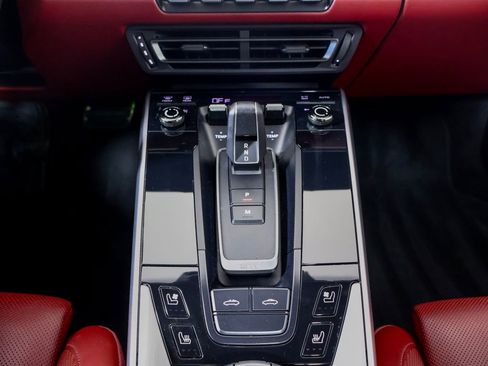 Certified 2021 Porsche 911 Targa 4S AWD/4WD image 22