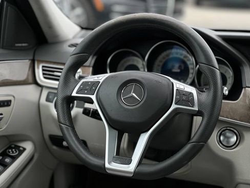 Used 2014 Mercedes-Benz E 350 Sedan image 28