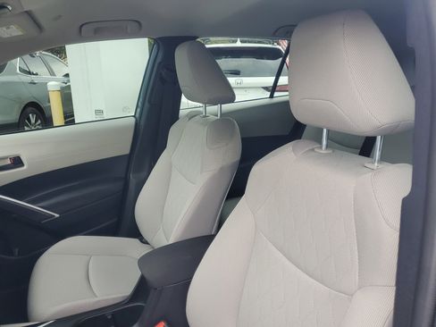 Certified 2025 Toyota Corolla Cross L FWD image 17