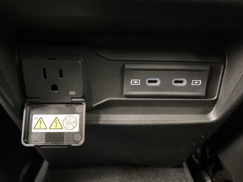 New 2026 Jeep Grand Cherokee Altitude AWD/4WD image 19