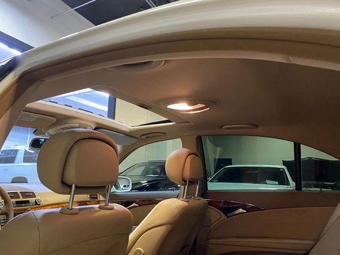 Used 2008 Mercedes-Benz E 350 Sedan image 15