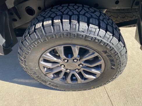 Used 2019 Ford Ranger XLT w/ Equipment Group 302A Luxury AWD/4WD image 10
