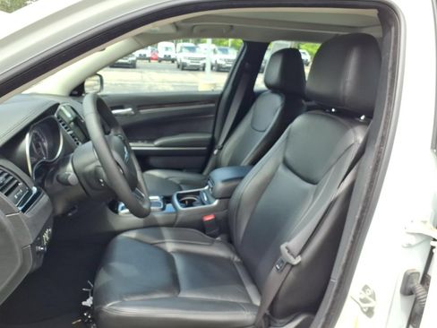 Used 2023 Chrysler 300 Touring L w/ Popular Equipment Group AWD/4WD image 15