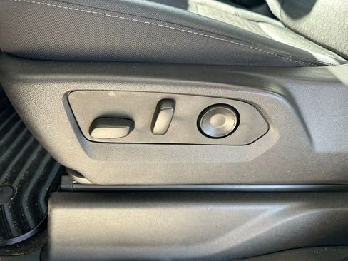 Certified 2024 Chevrolet Silverado 1500 LT image 28