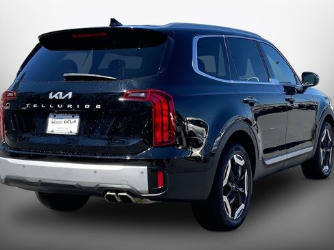 Used 2023 Kia Telluride S FWD image 14
