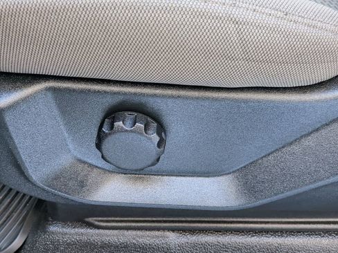 Used 2020 Ford F250 XLT w/ Snow Plow Prep Package image 12