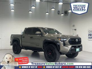 Used 2024 Toyota Tacoma TRD Off-Road w/ TRD Off Road Upgrade Package AWD/4WD video 1