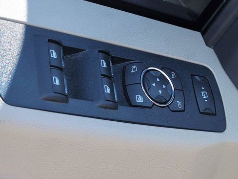 Used 2018 Ford F250 Lariat image 16