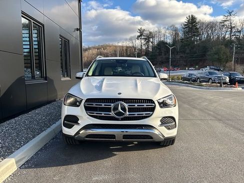 Used 2025 Mercedes-Benz GLE 350 4MATIC image 2