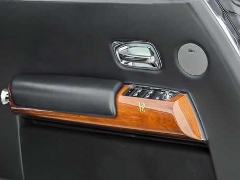 Used 2008 Rolls-Royce Phantom Drophead Coupe RWD image 18