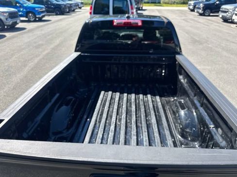 Used 2021 Chevrolet Colorado W/T w/ WT Convenience Package AWD/4WD image 10