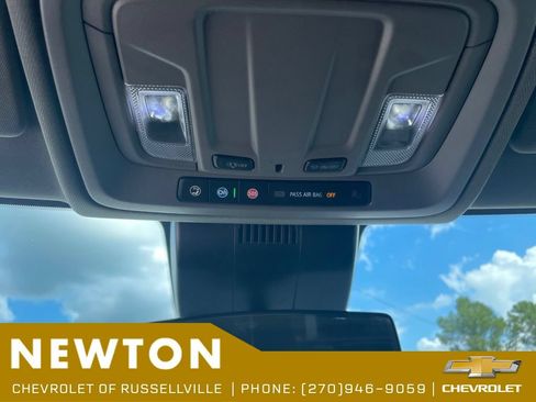 Used 2023 Chevrolet Silverado 1500 LT AWD/4WD image 18