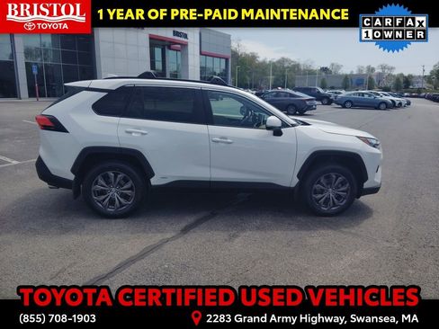 Used 2024 Toyota RAV4 XLE Premium w/ Weather Package AWD/4WD image 8