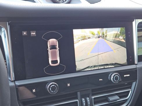 Certified 2026 Porsche Macan AWD/4WD image 19