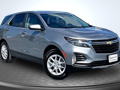 Used 2024 Chevrolet Equinox LT AWD/4WD image 3
