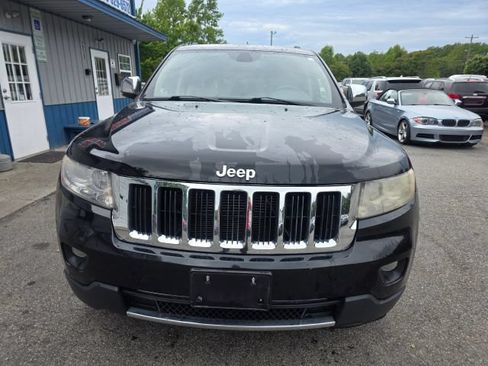 Used 2013 Jeep Grand Cherokee Limited w/ Trailer Tow Group IV AWD/4WD image 2